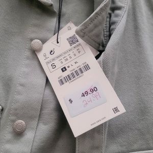 Button down shacket size small zara